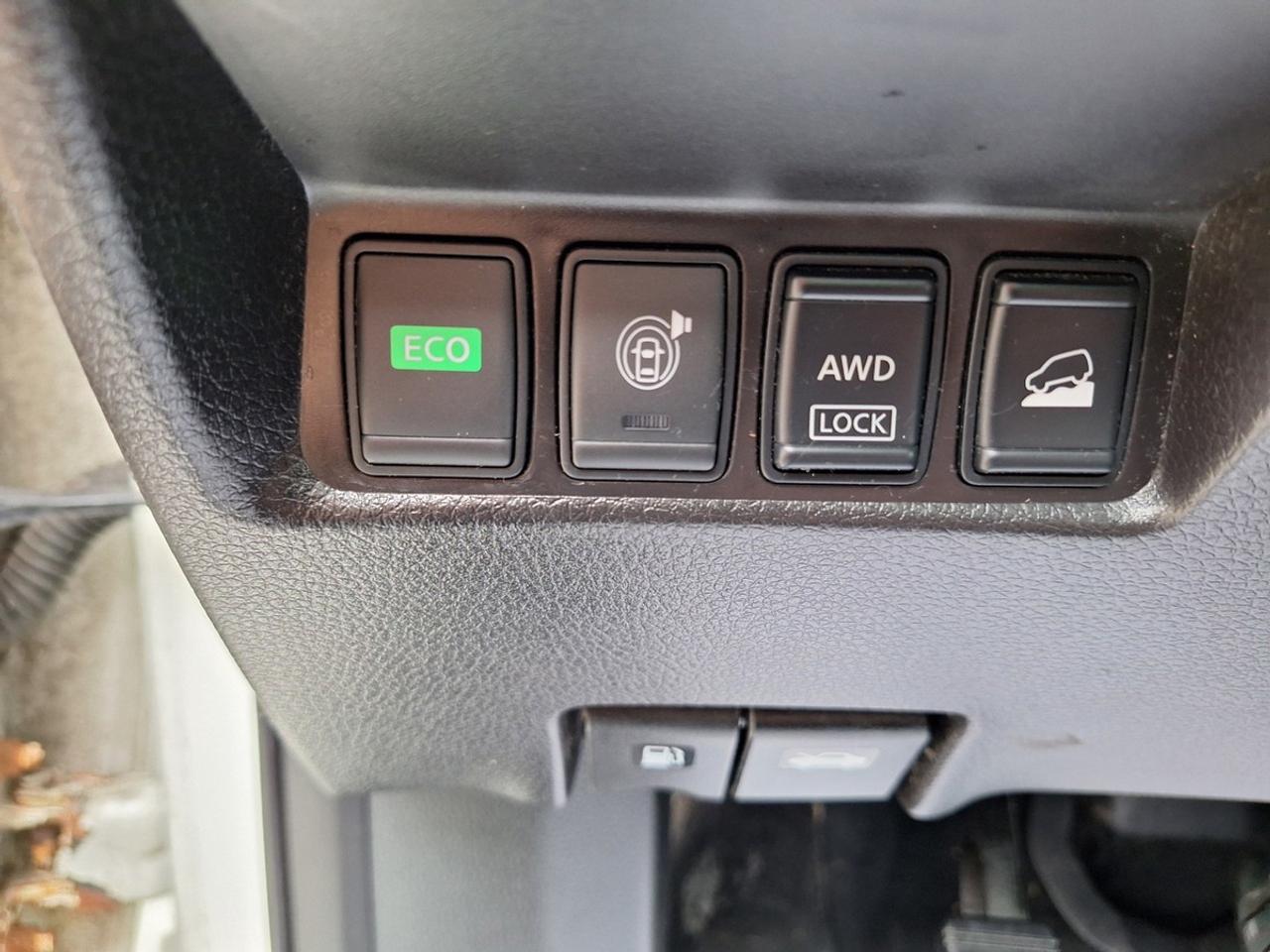2015 Nissan Rogue AWD 4dr SL Photo