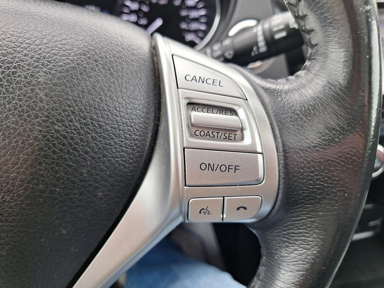2015 Nissan Rogue AWD 4dr SL Photo