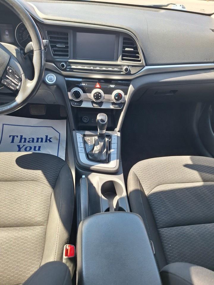 2020 Hyundai Elantra Preferred w/Sun & Safety Package IVT Photo