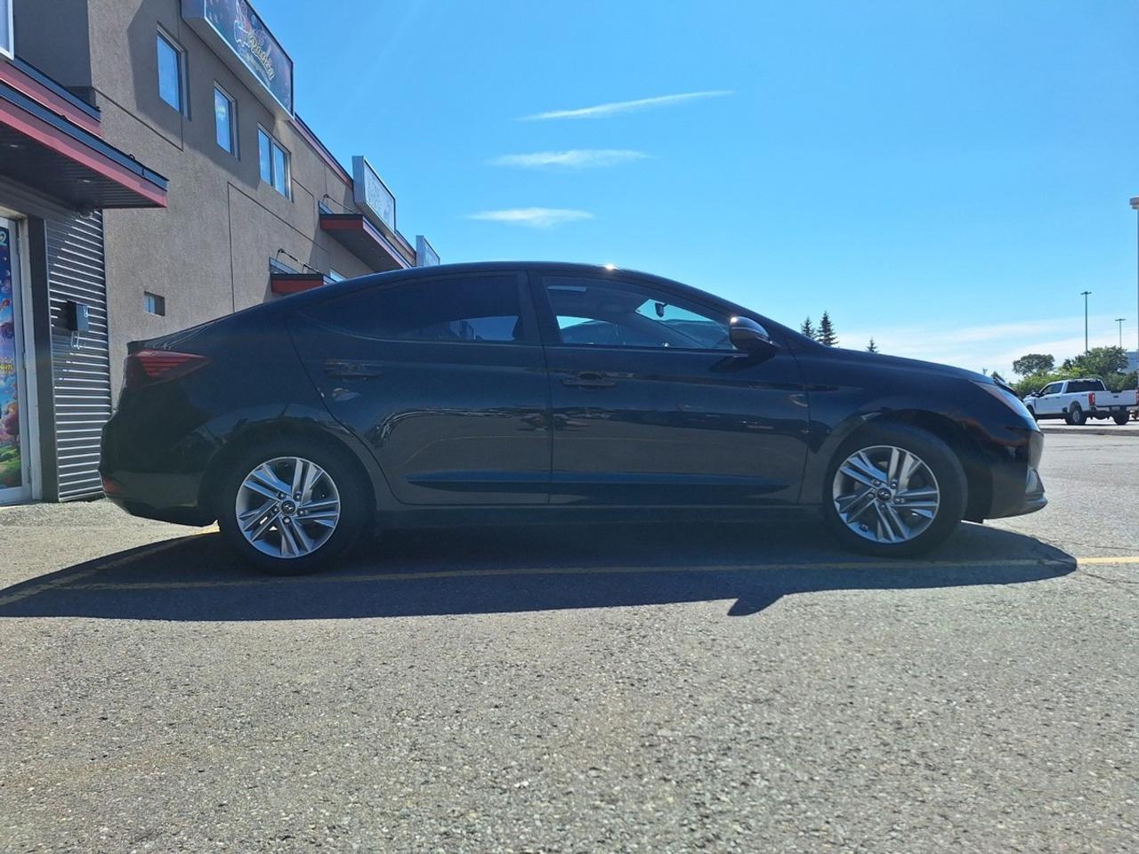 2020 Hyundai Elantra Preferred w/Sun & Safety Package IVT Photo