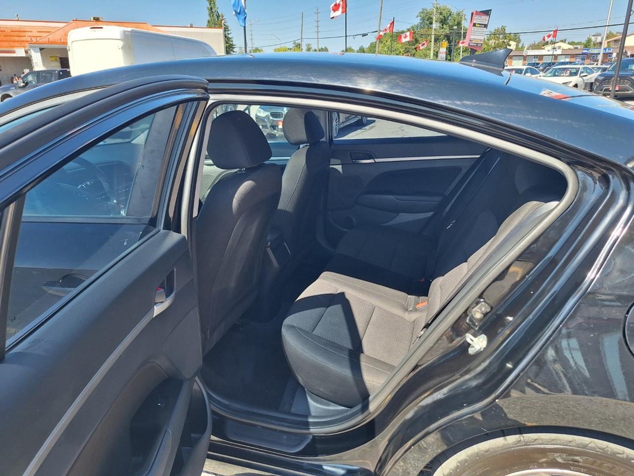 2020 Hyundai Elantra Preferred w/Sun & Safety Package IVT Photo
