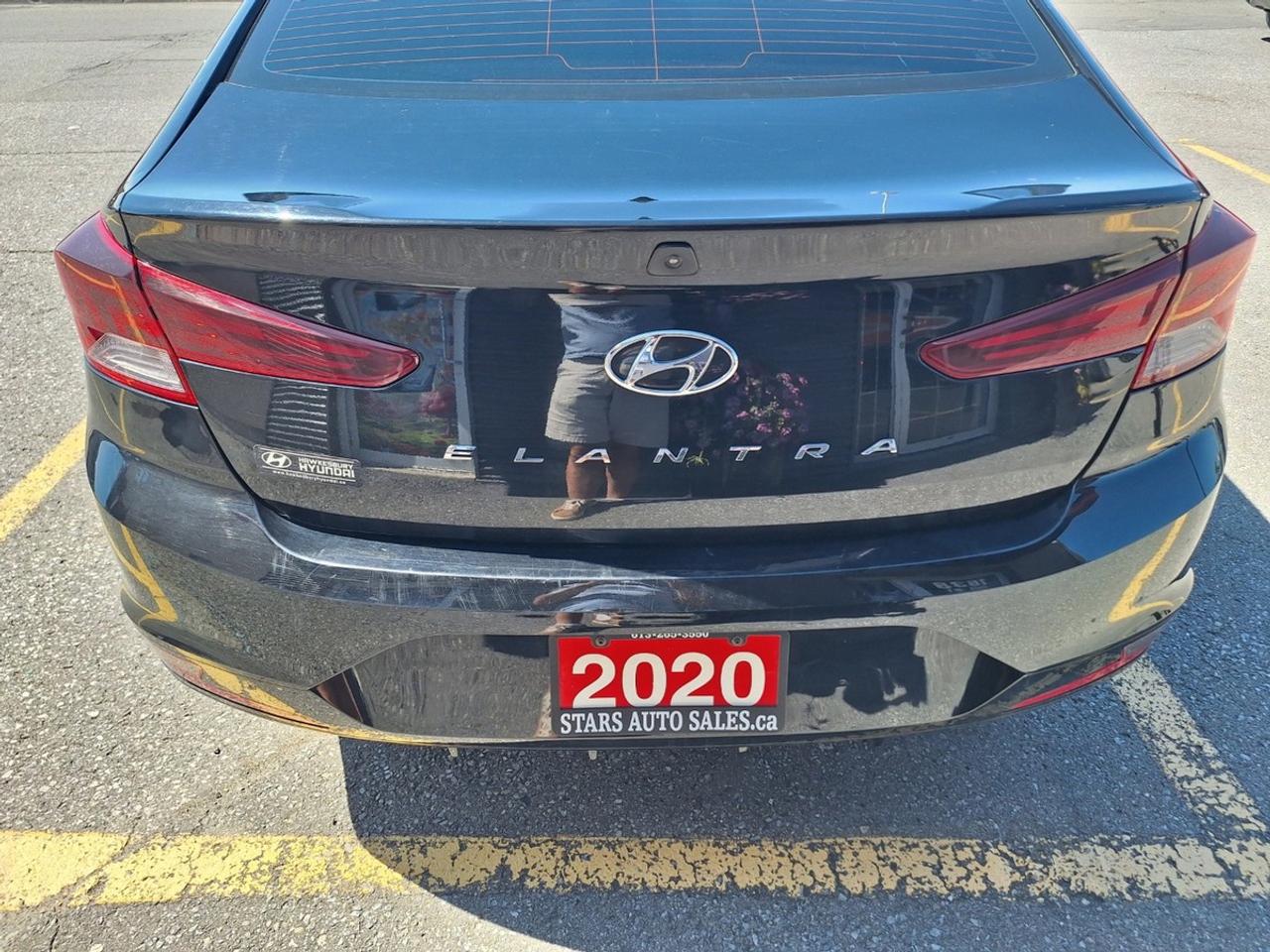 2020 Hyundai Elantra Preferred w/Sun & Safety Package IVT Photo