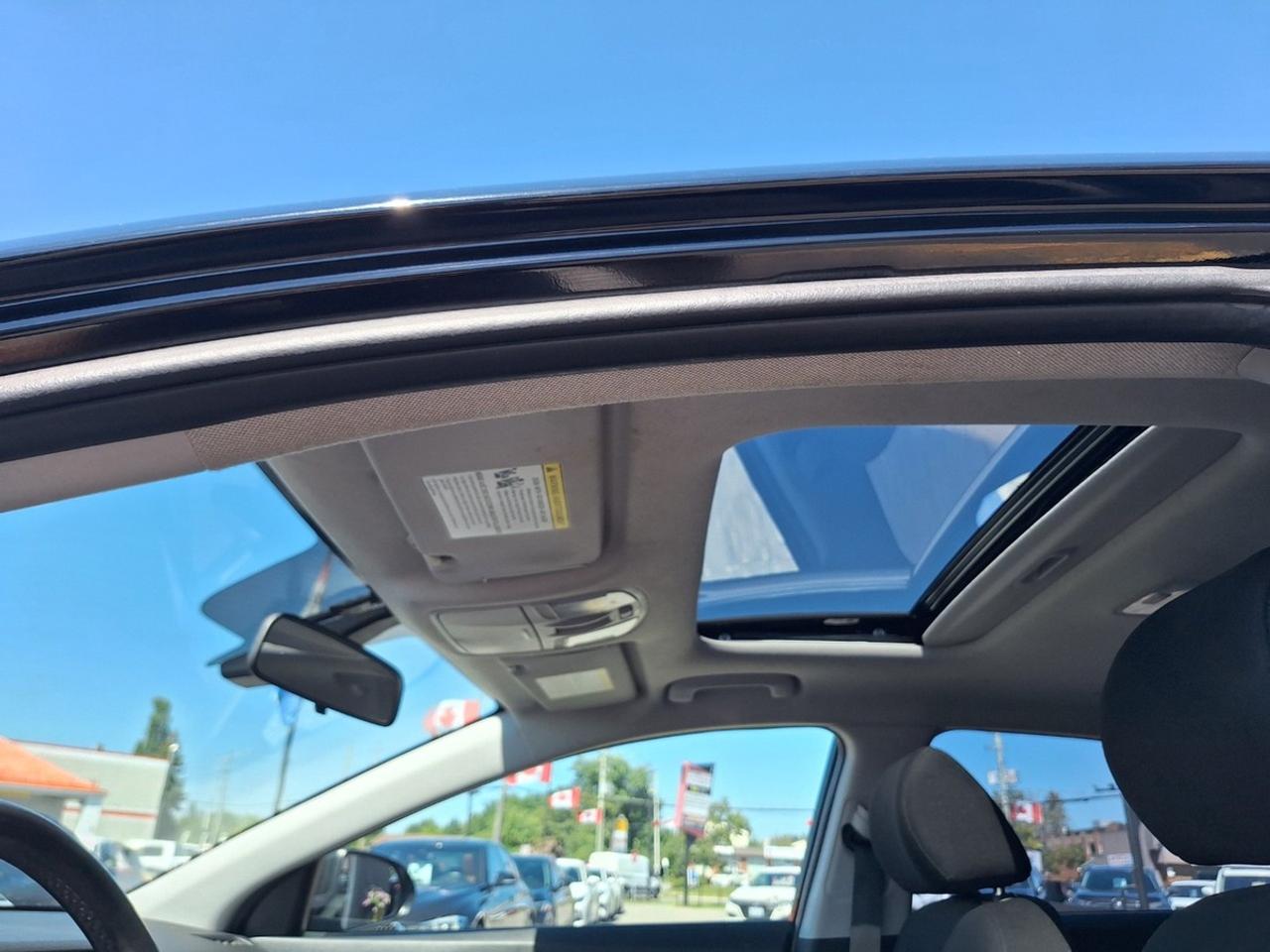 2020 Hyundai Elantra Preferred w/Sun & Safety Package IVT Photo