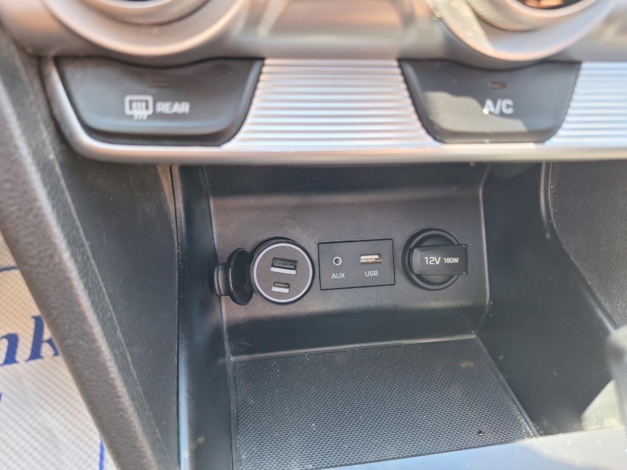 2020 Hyundai Elantra Preferred w/Sun & Safety Package IVT Photo