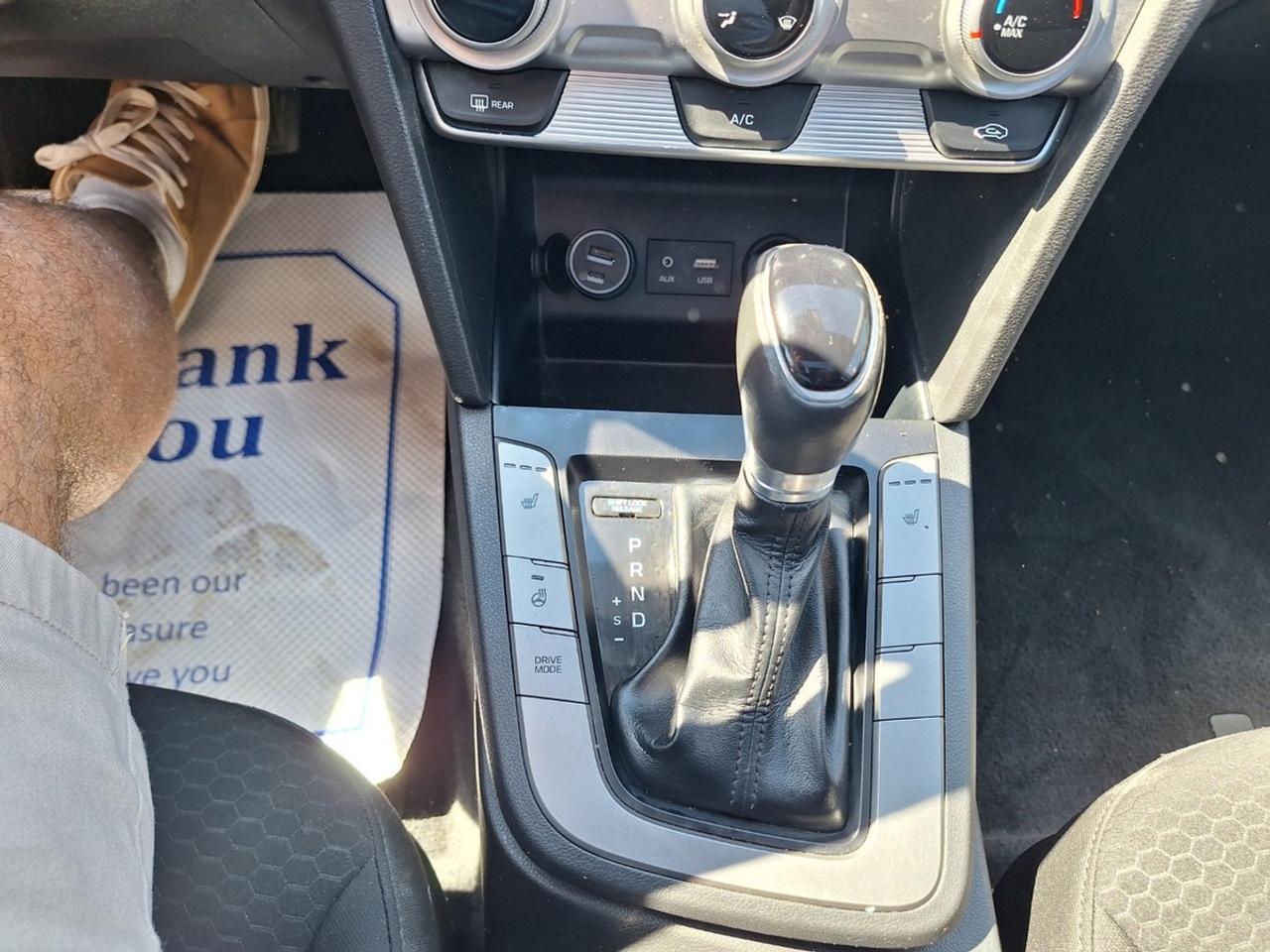 2020 Hyundai Elantra Preferred w/Sun & Safety Package IVT Photo