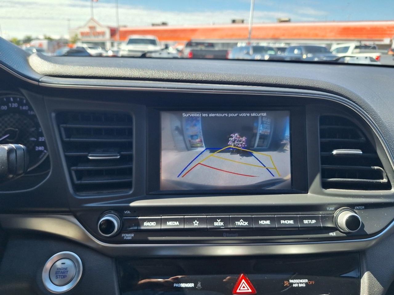 2020 Hyundai Elantra Preferred w/Sun & Safety Package IVT Photo