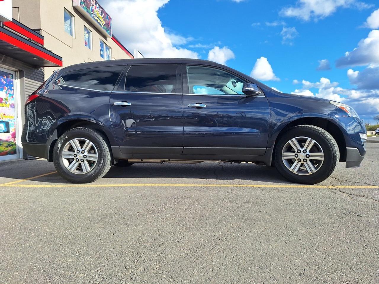 2016 Chevrolet Traverse FWD 4DR LT W/1LT Photo