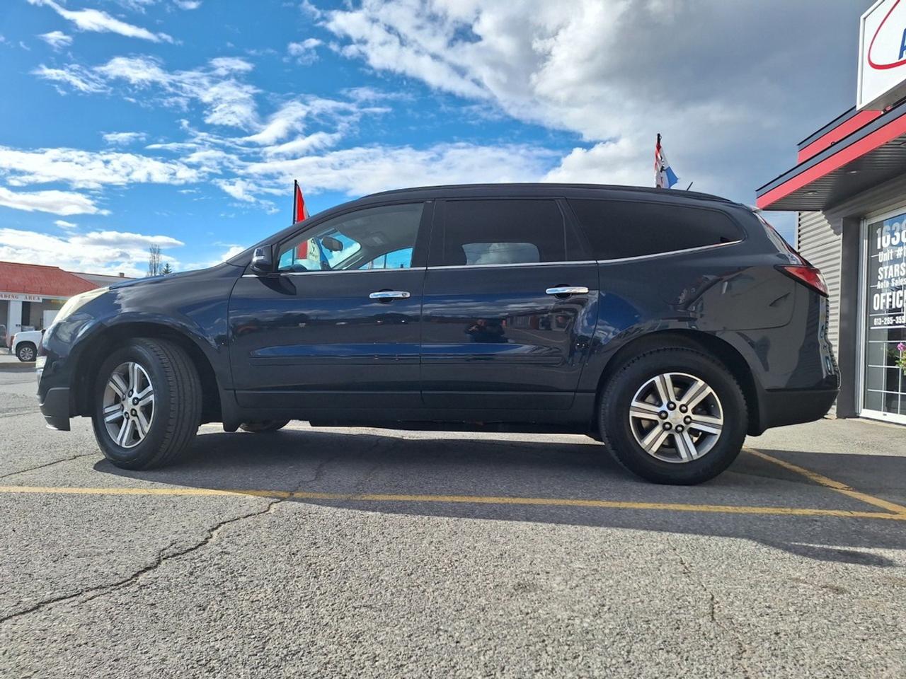 2016 Chevrolet Traverse FWD 4DR LT W/1LT Photo