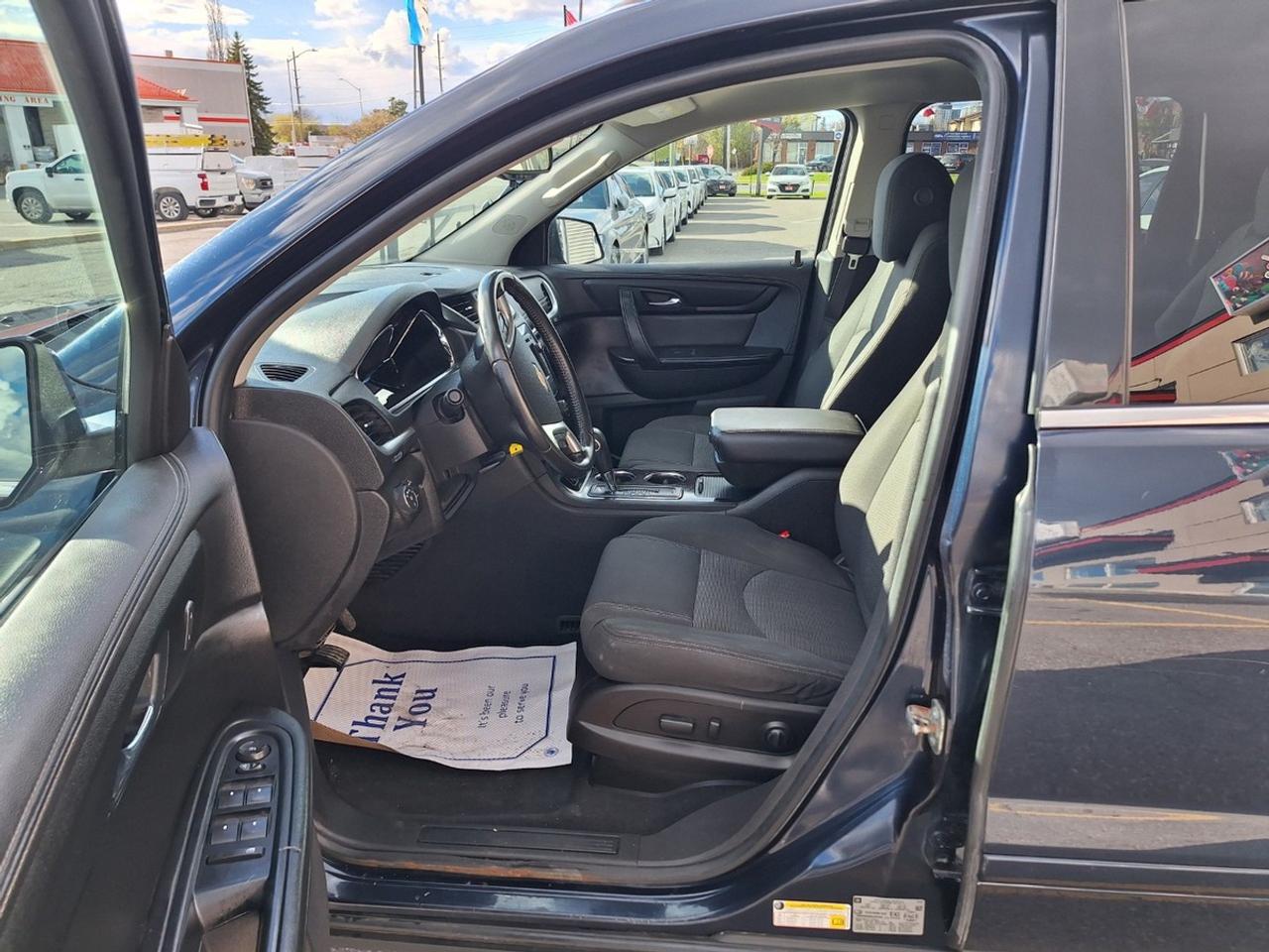 2016 Chevrolet Traverse FWD 4DR LT W/1LT Photo