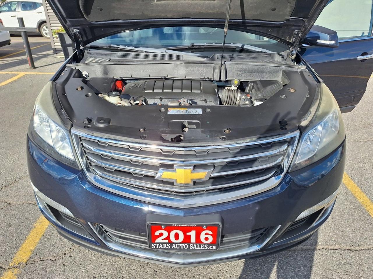 2016 Chevrolet Traverse FWD 4DR LT W/1LT Photo