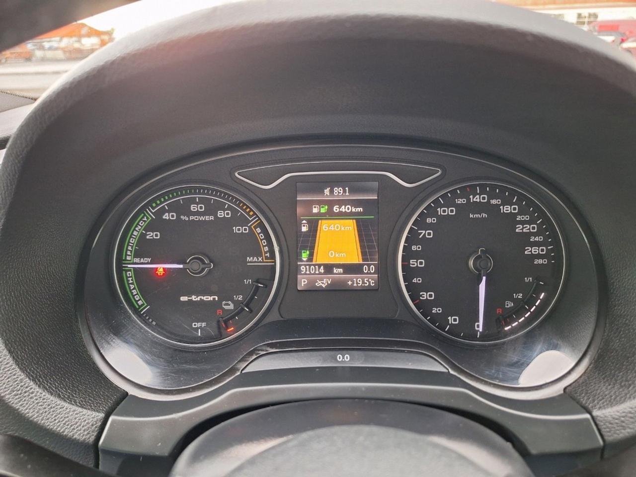 2018 Audi A3 Sportback e-tron 1.4 TFSI PHEV Tech Premium Photo