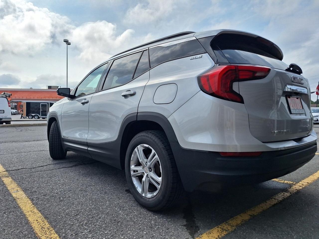 2018 GMC Terrain FWD SLE Photo