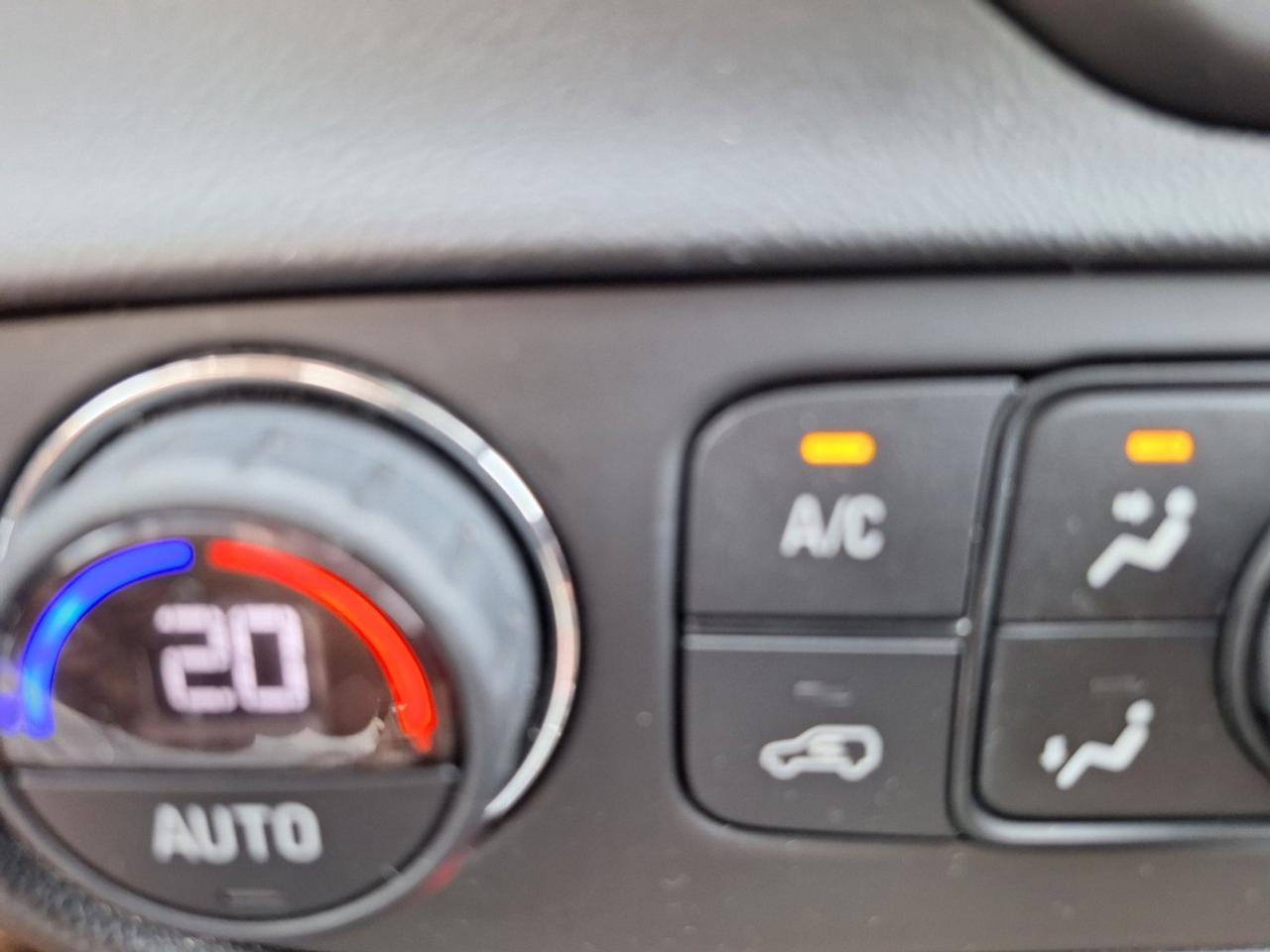 2018 GMC Terrain FWD SLE Photo