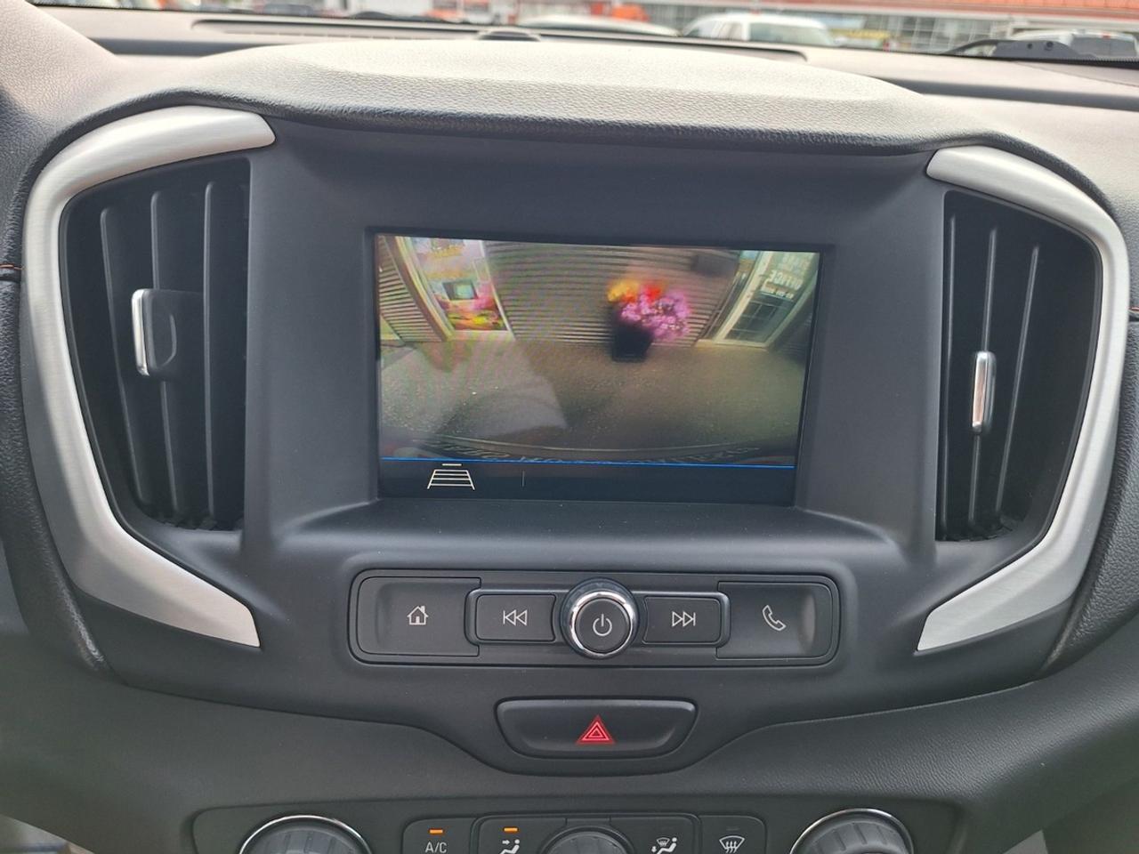 2018 GMC Terrain FWD SLE Photo