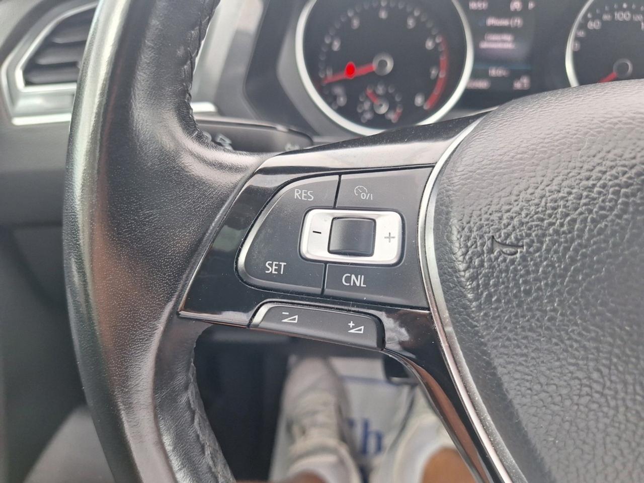 2018 Volkswagen Tiguan Comfortline 4MOTION *Ltd Avail* Photo