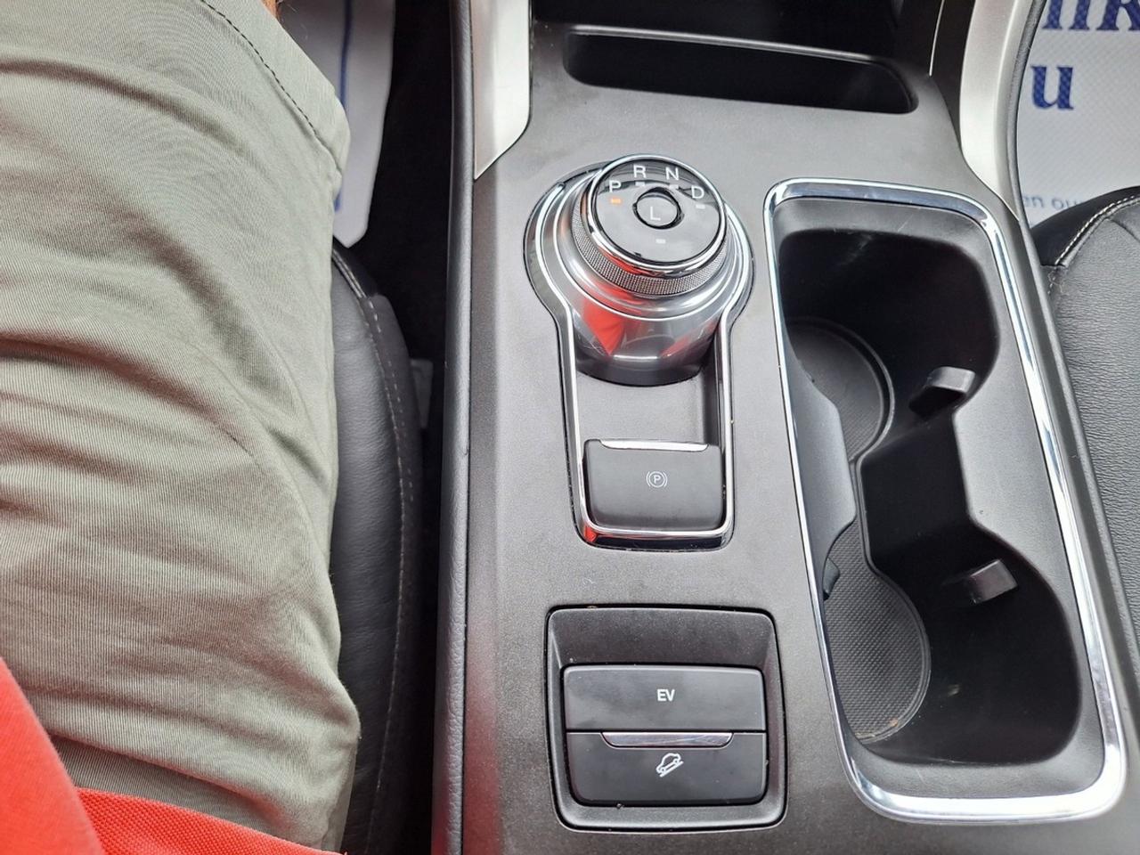 2018 Ford Fusion Energi SE FWD Photo