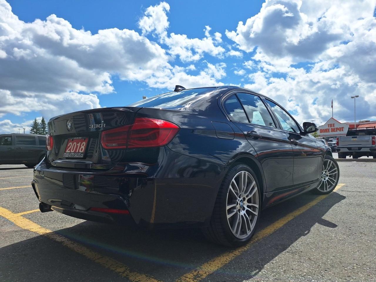 2018 BMW 3 Series 330i xDrive Sedan South Africa Photo
