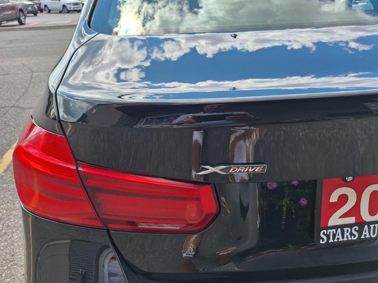 2018 BMW 3 Series 330i xDrive Sedan South Africa Photo