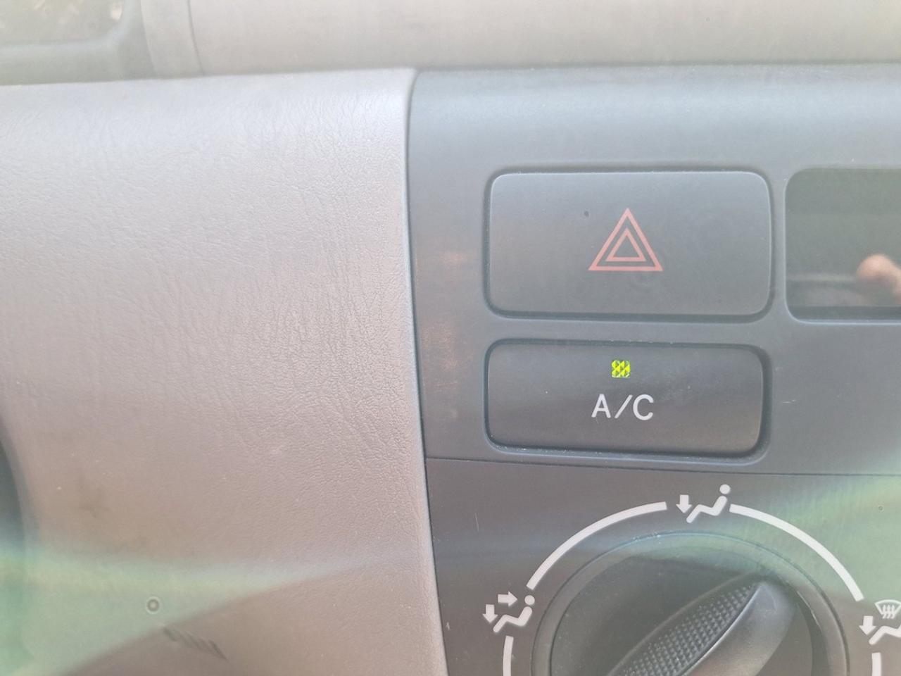 2005 Toyota Corolla 4DR SDN CE AUTO Photo