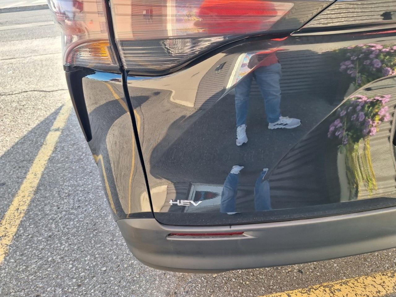 2025 Toyota Sienna XLE 8-Passenger FWD Photo