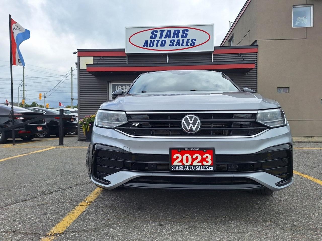 2023 Volkswagen Tiguan Comfortline R-Line Black Edition 4MOTION Photo5