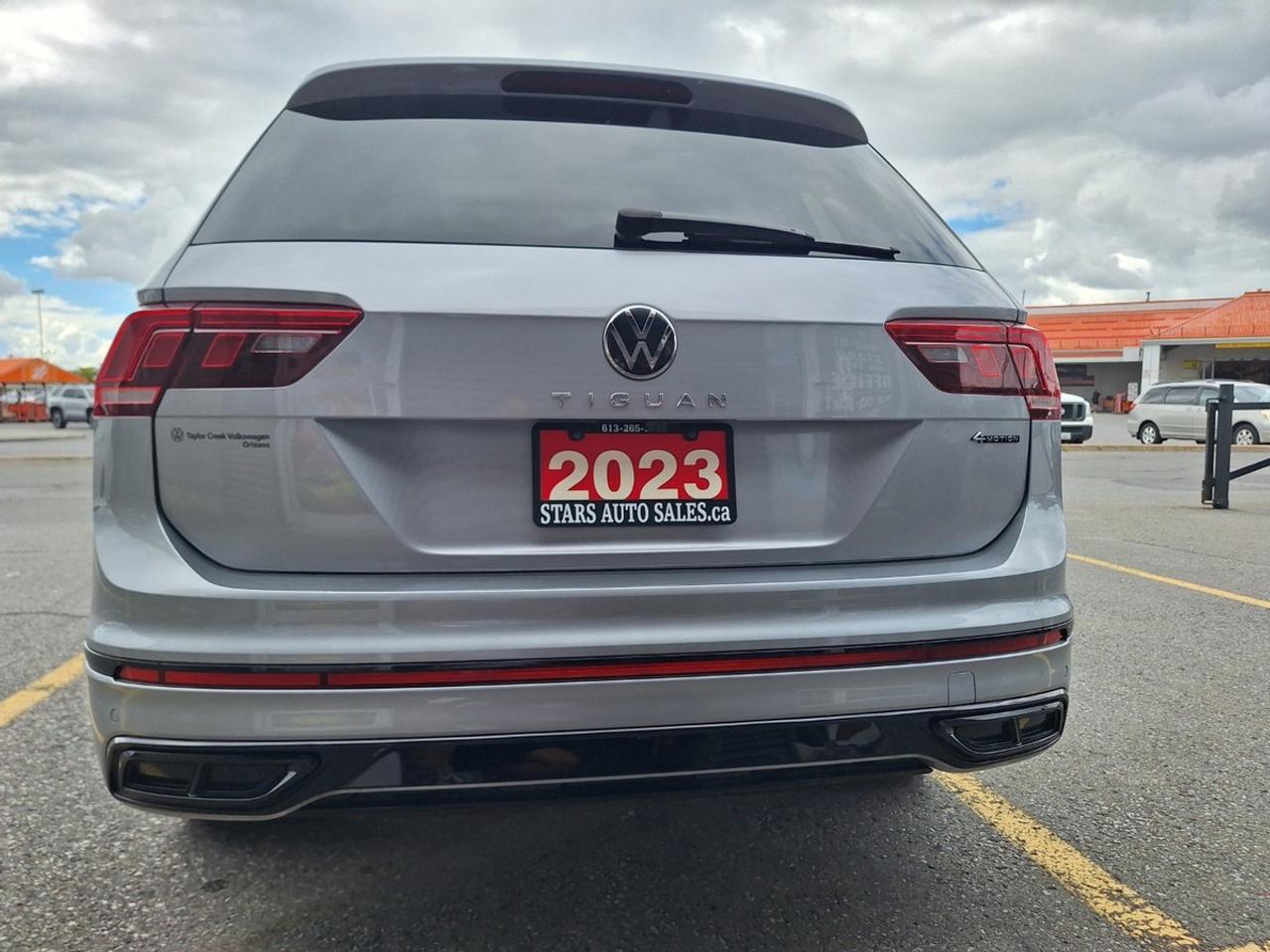 2023 Volkswagen Tiguan Comfortline R-Line Black Edition 4MOTION Photo