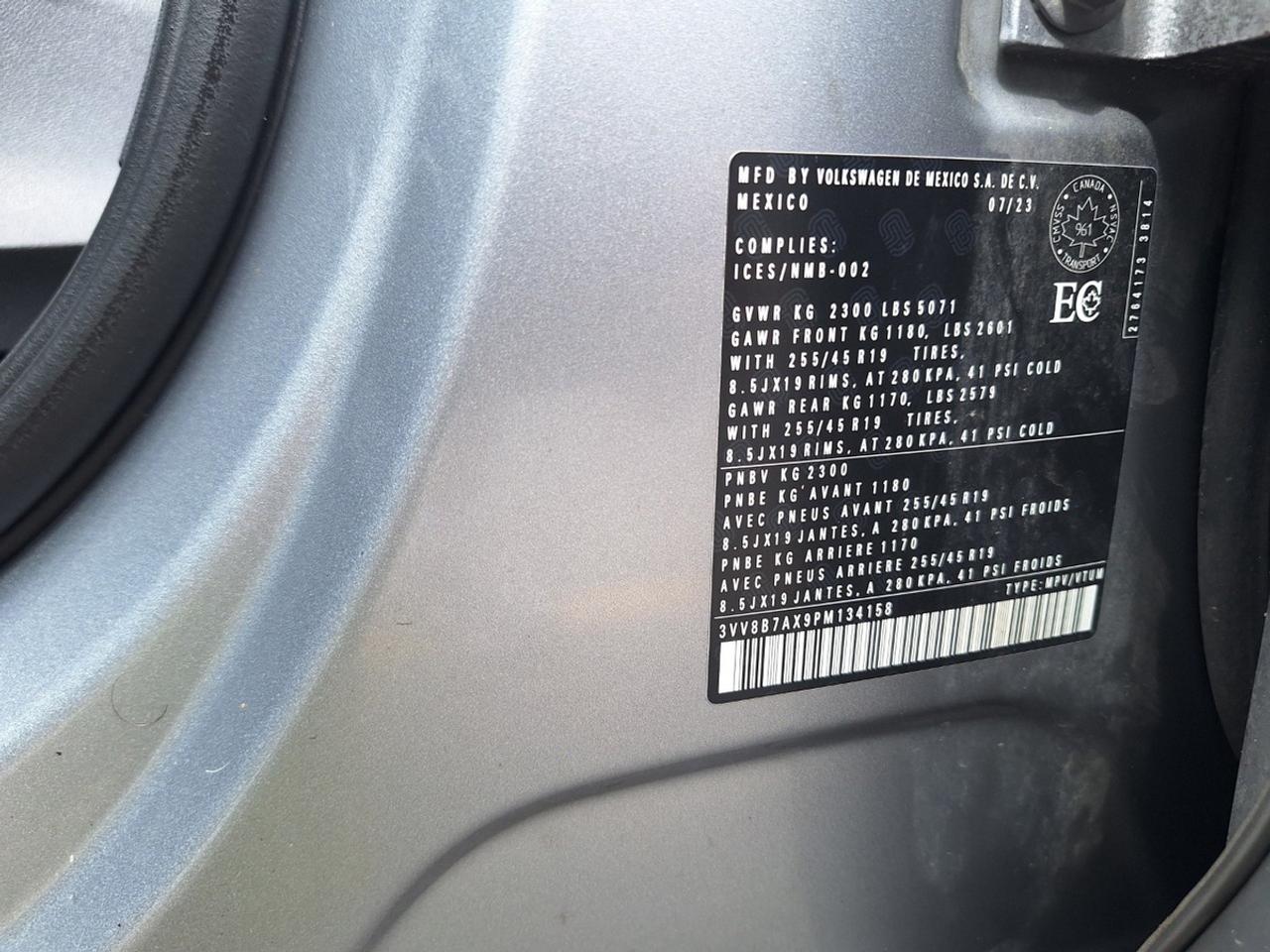 2023 Volkswagen Tiguan Comfortline R-Line Black Edition 4MOTION Photo