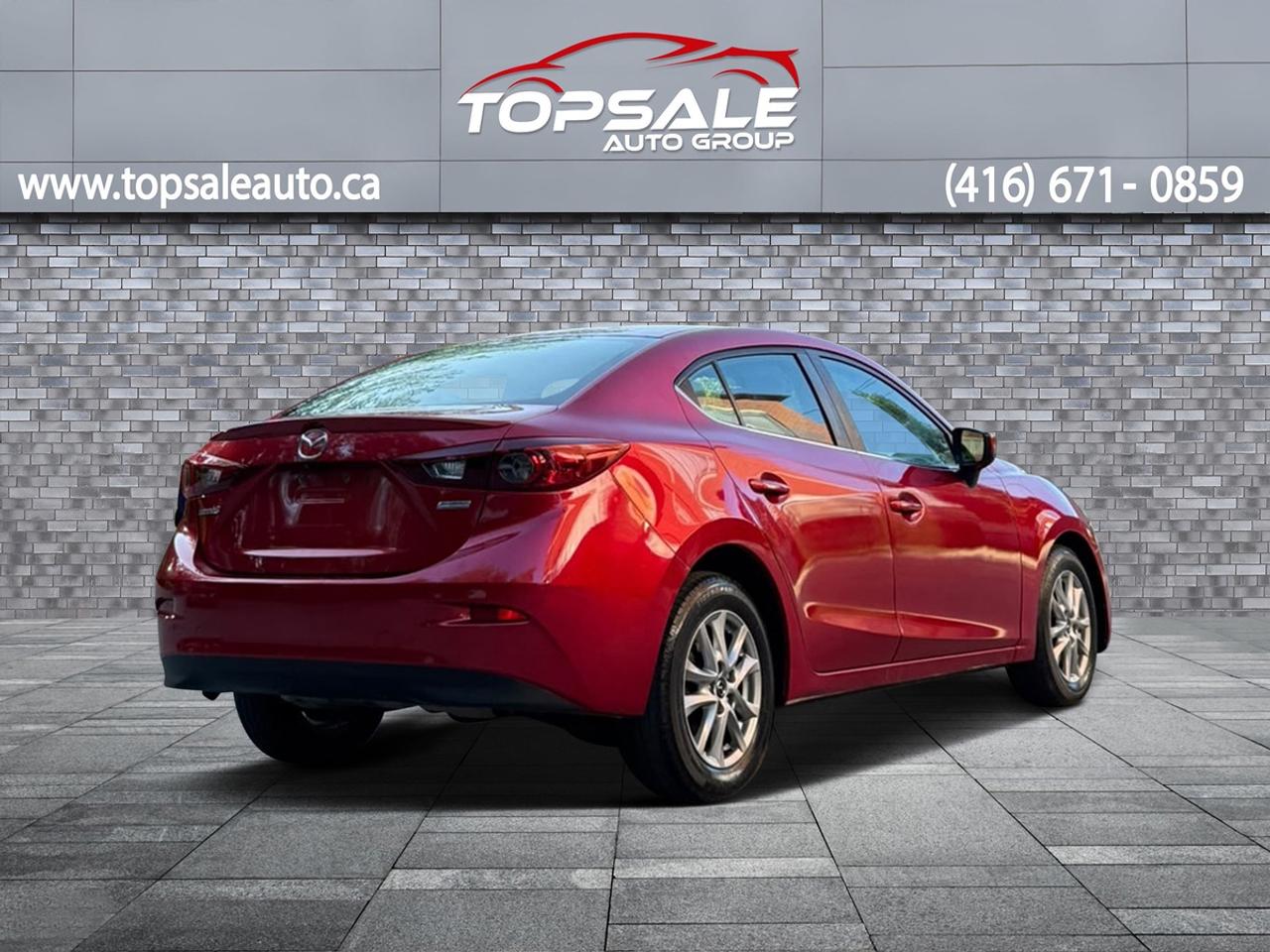 2018 Mazda MAZDA3 SE Photo4