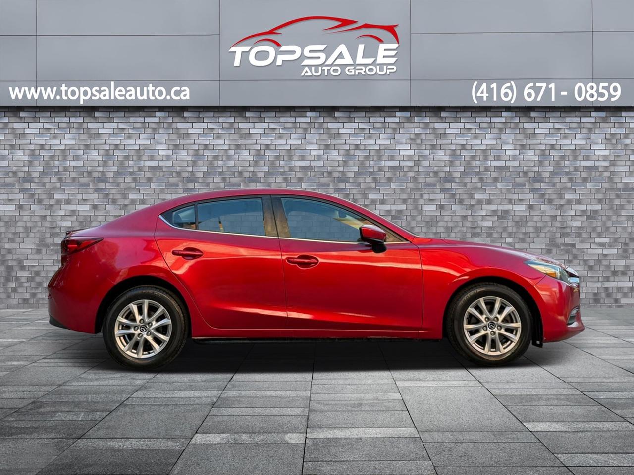 2018 Mazda MAZDA3 SE Photo