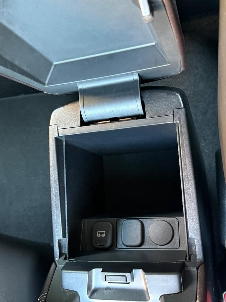2018 Mazda MAZDA3 SE Photo