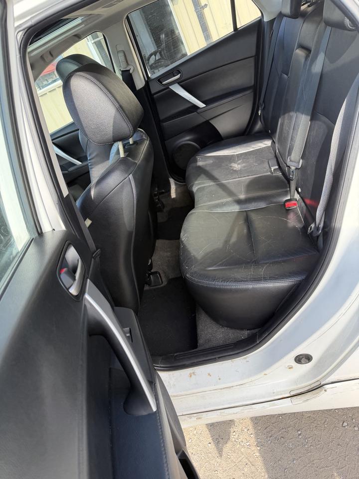 2010 Mazda MAZDA3 GS Photo