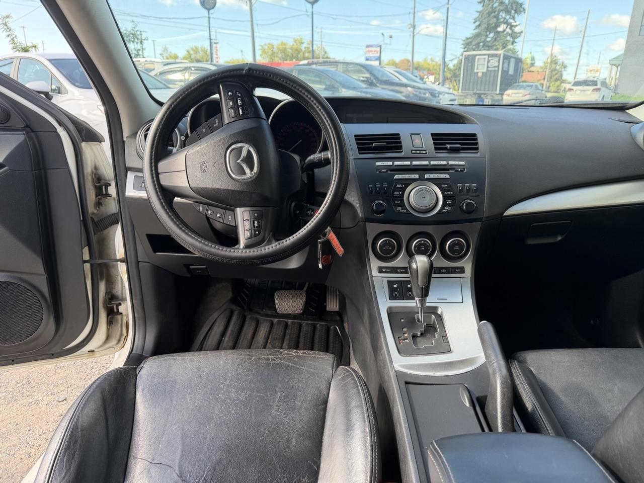 2010 Mazda MAZDA3 GS Photo