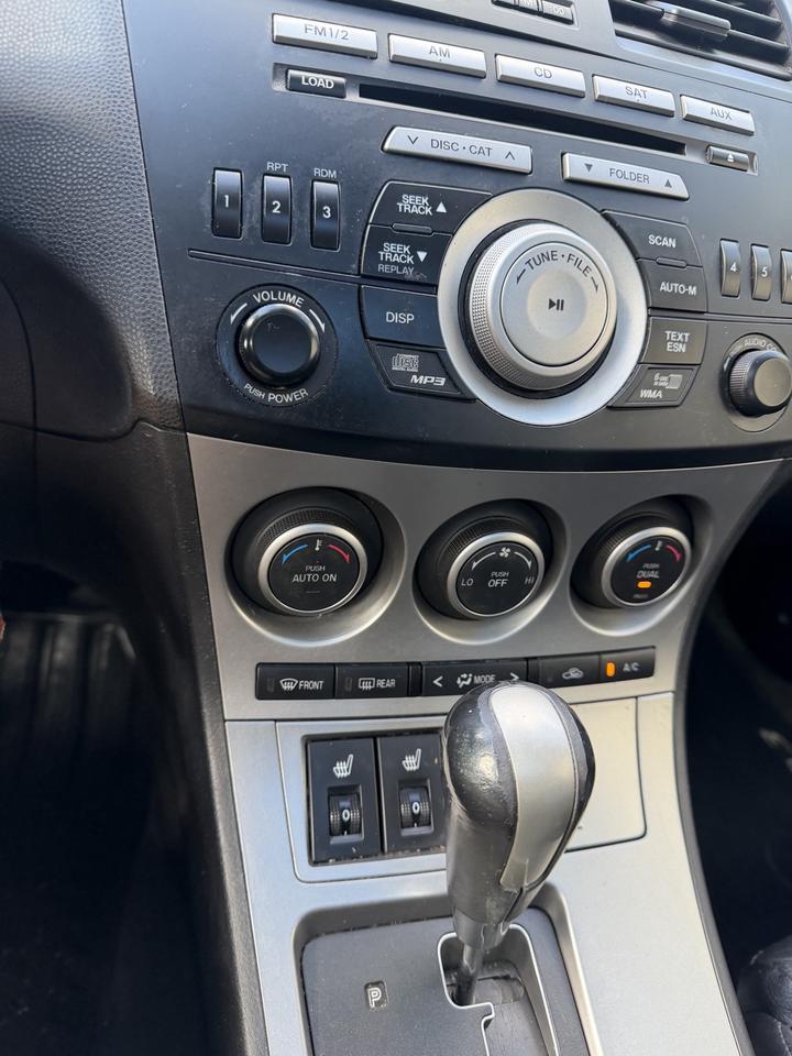 2010 Mazda MAZDA3 GS Photo