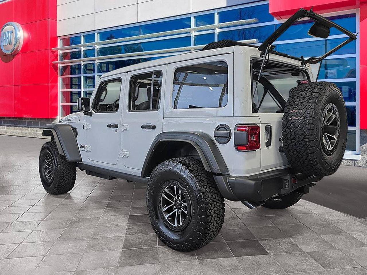 2026 Jeep Wrangler Willys 392| V8 Power| Skypower Top| Rugged AT Tires| Rare Find Photo2