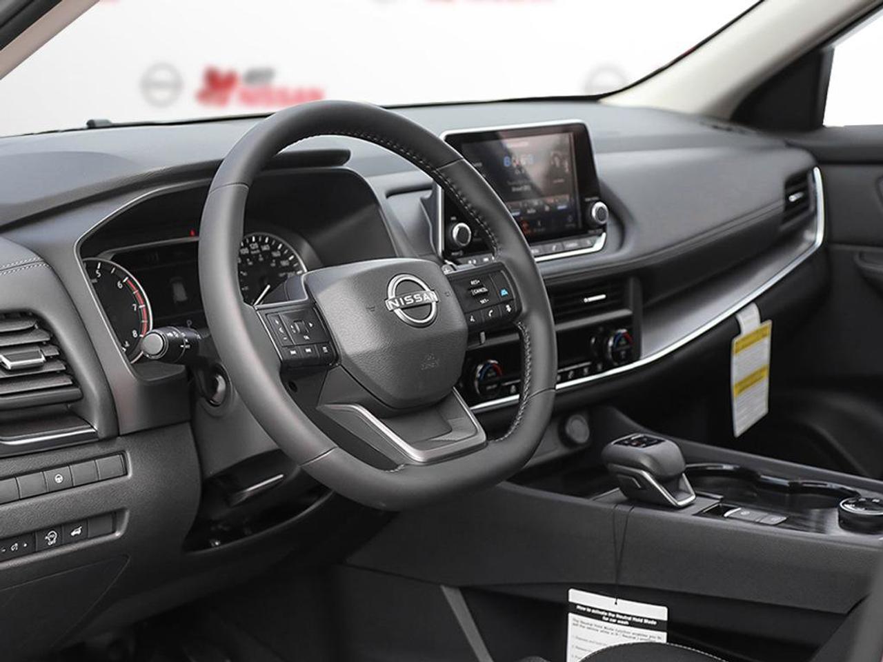 2026 Nissan Rogue SV MOONROOF Photo