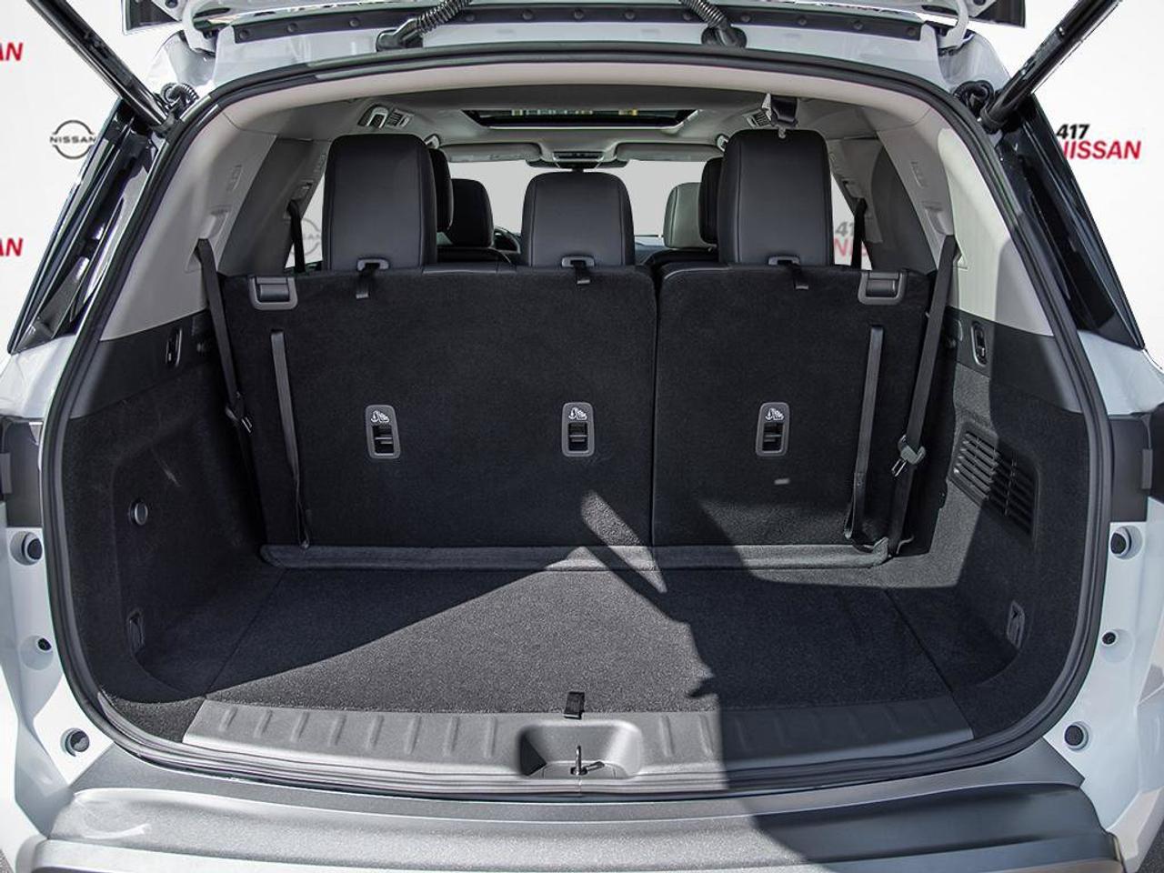 2026 Nissan Pathfinder Platinum Photo