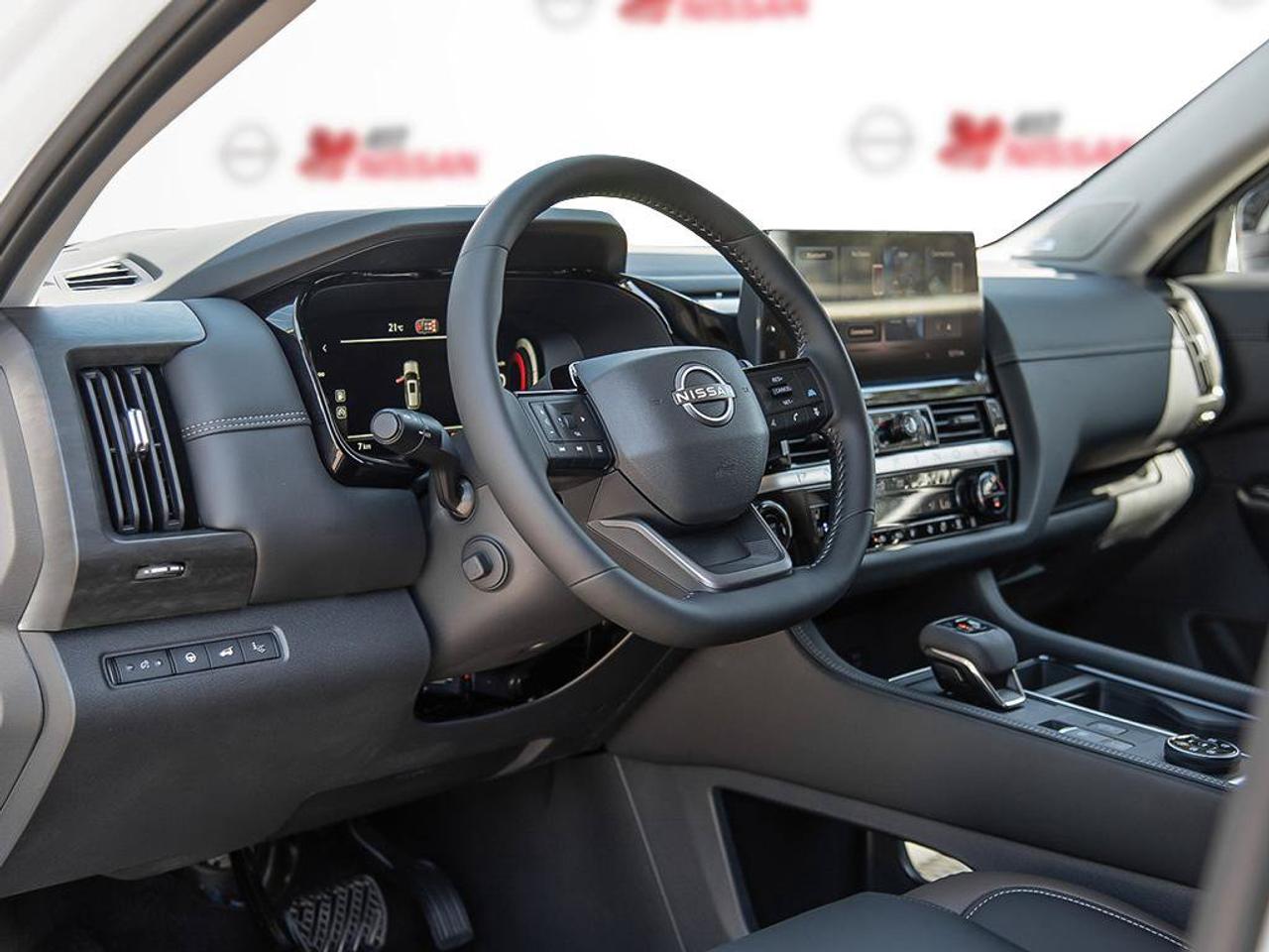 2026 Nissan Pathfinder Platinum Photo