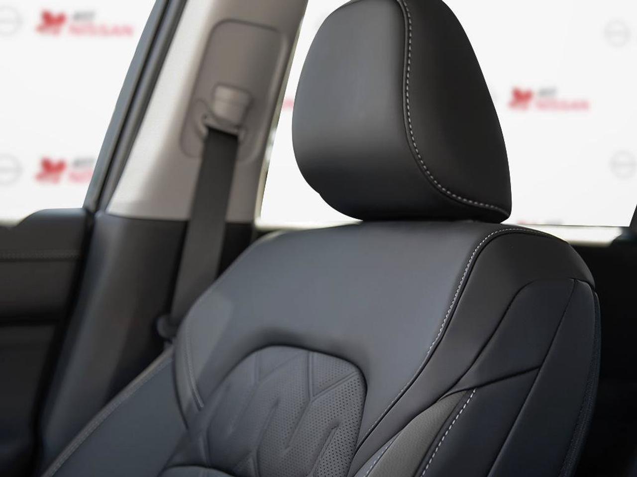 2026 Nissan Pathfinder Platinum Photo