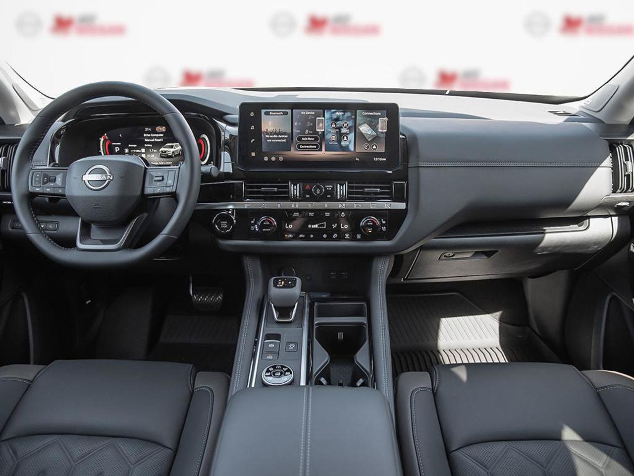 2026 Nissan Pathfinder Platinum Photo