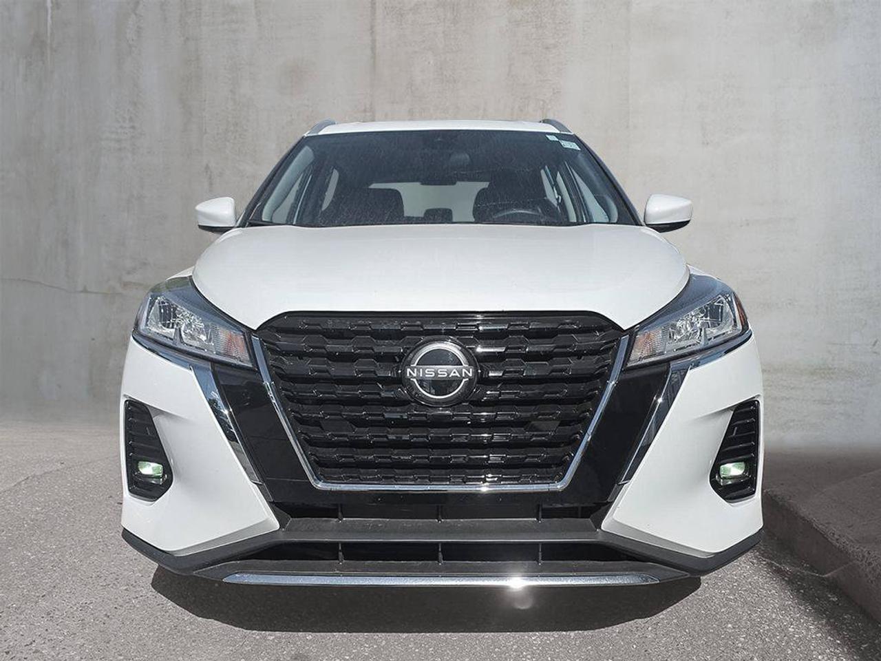 2025 Nissan Kicks Play SV | Android Auto | Apple Car Play | Heated Seats | Photo