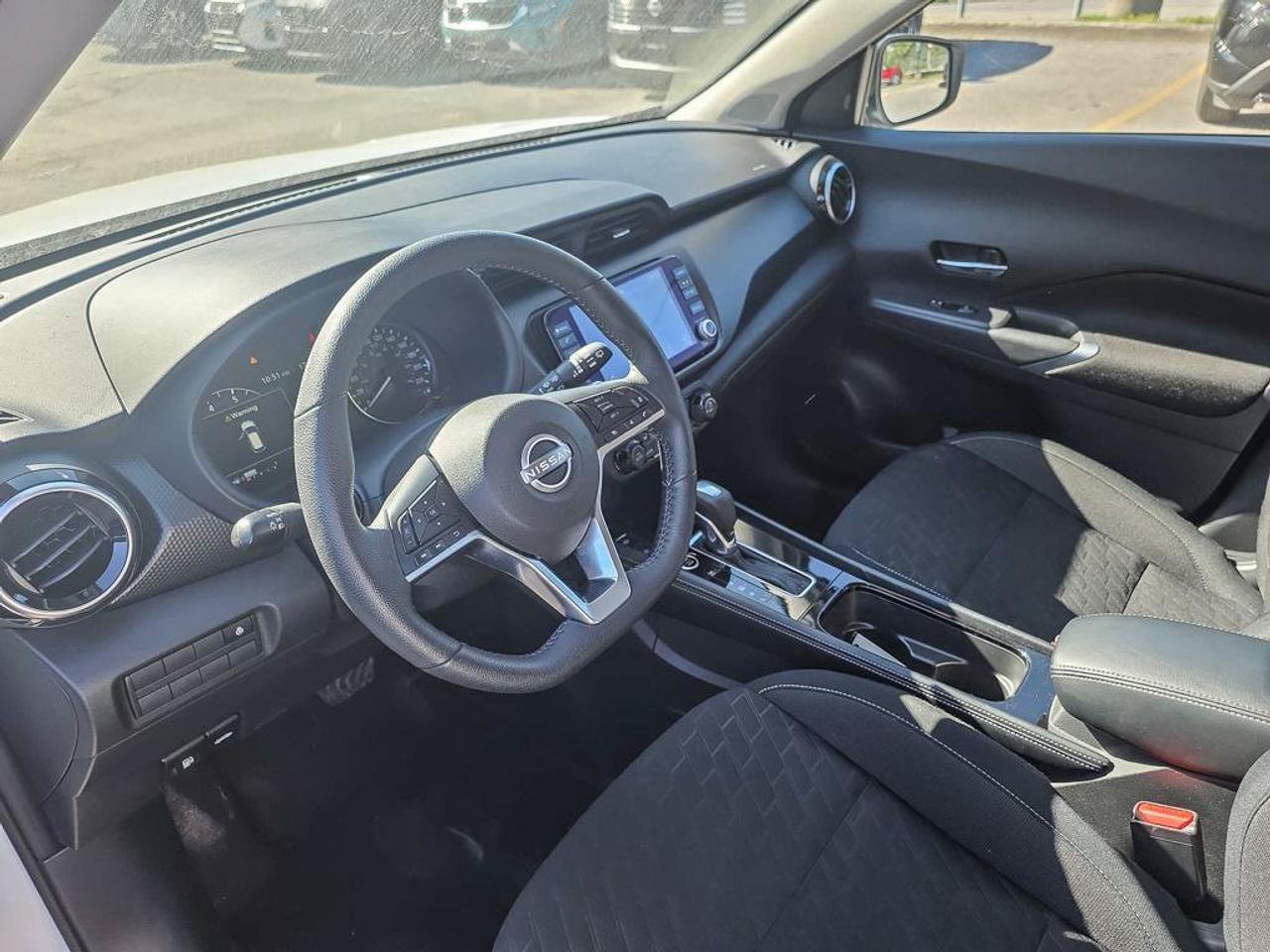 2025 Nissan Kicks Play SV | Android Auto | Apple Car Play | Heated Seats | Photo