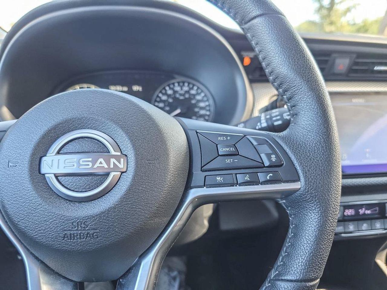 2025 Nissan Kicks Play SV | Android Auto | Apple Car Play | Heated Seats | Photo