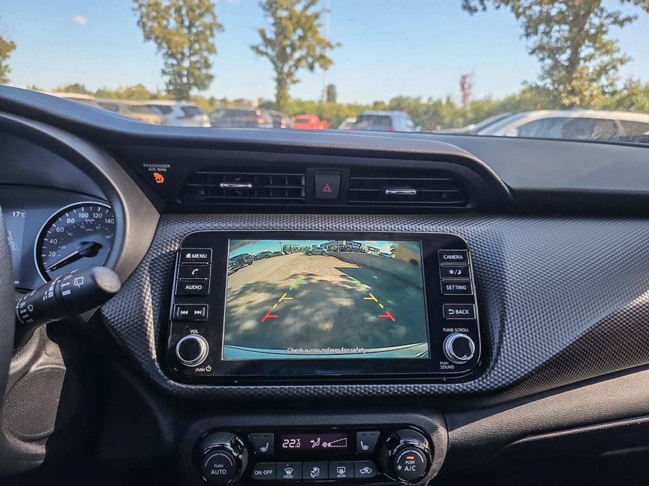2025 Nissan Kicks Play SV | Android Auto | Apple Car Play | Heated Seats | Photo