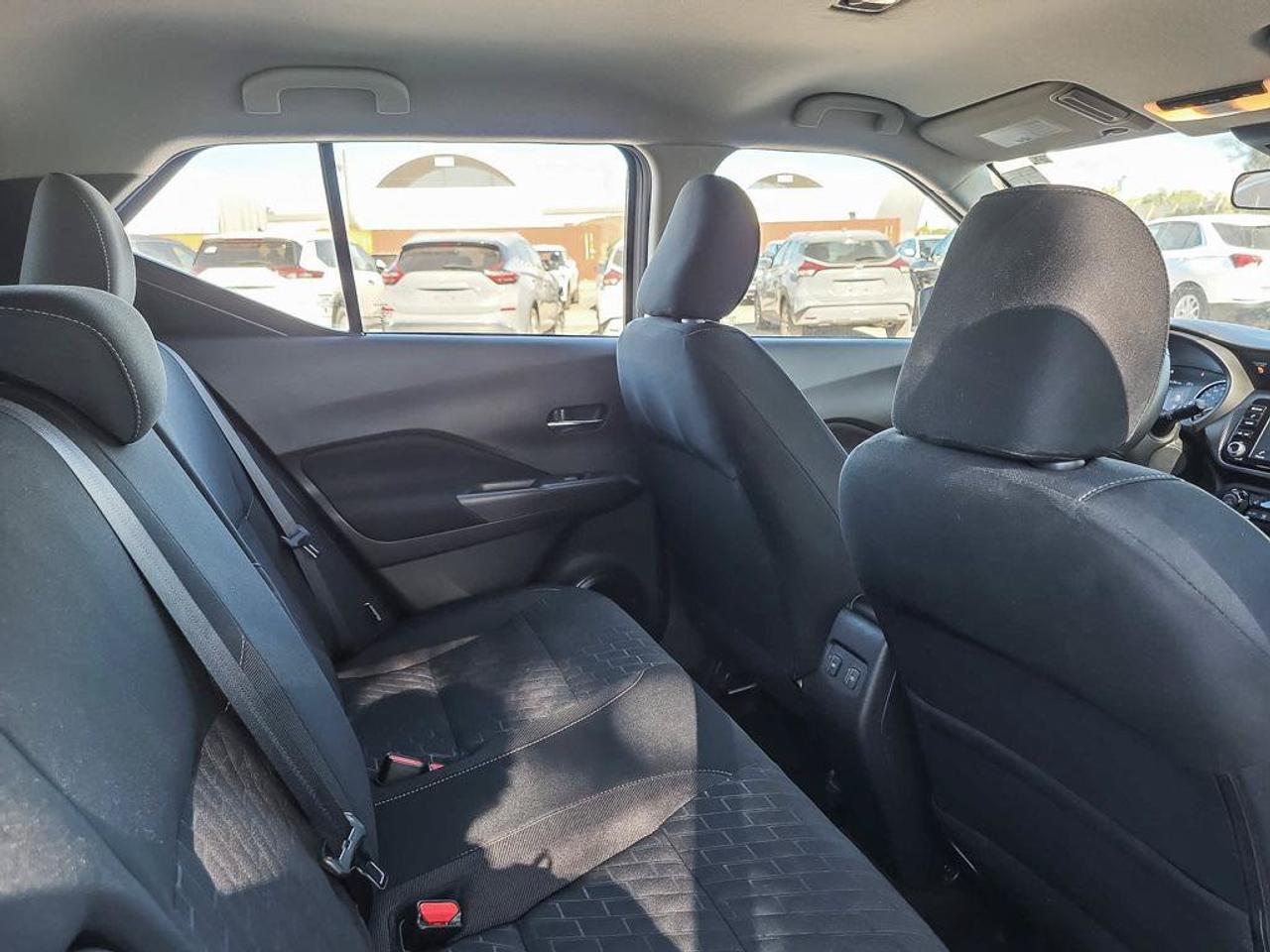 2025 Nissan Kicks Play SV | Android Auto | Apple Car Play | Heated Seats | Photo