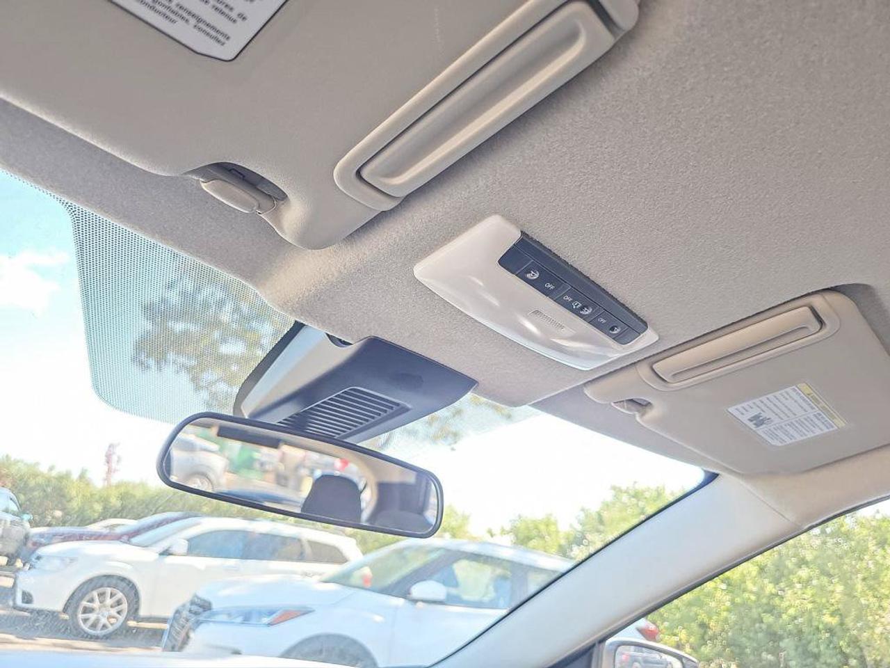 2025 Nissan Kicks Play SV | Android Auto | Apple Car Play | Heated Seats | Photo