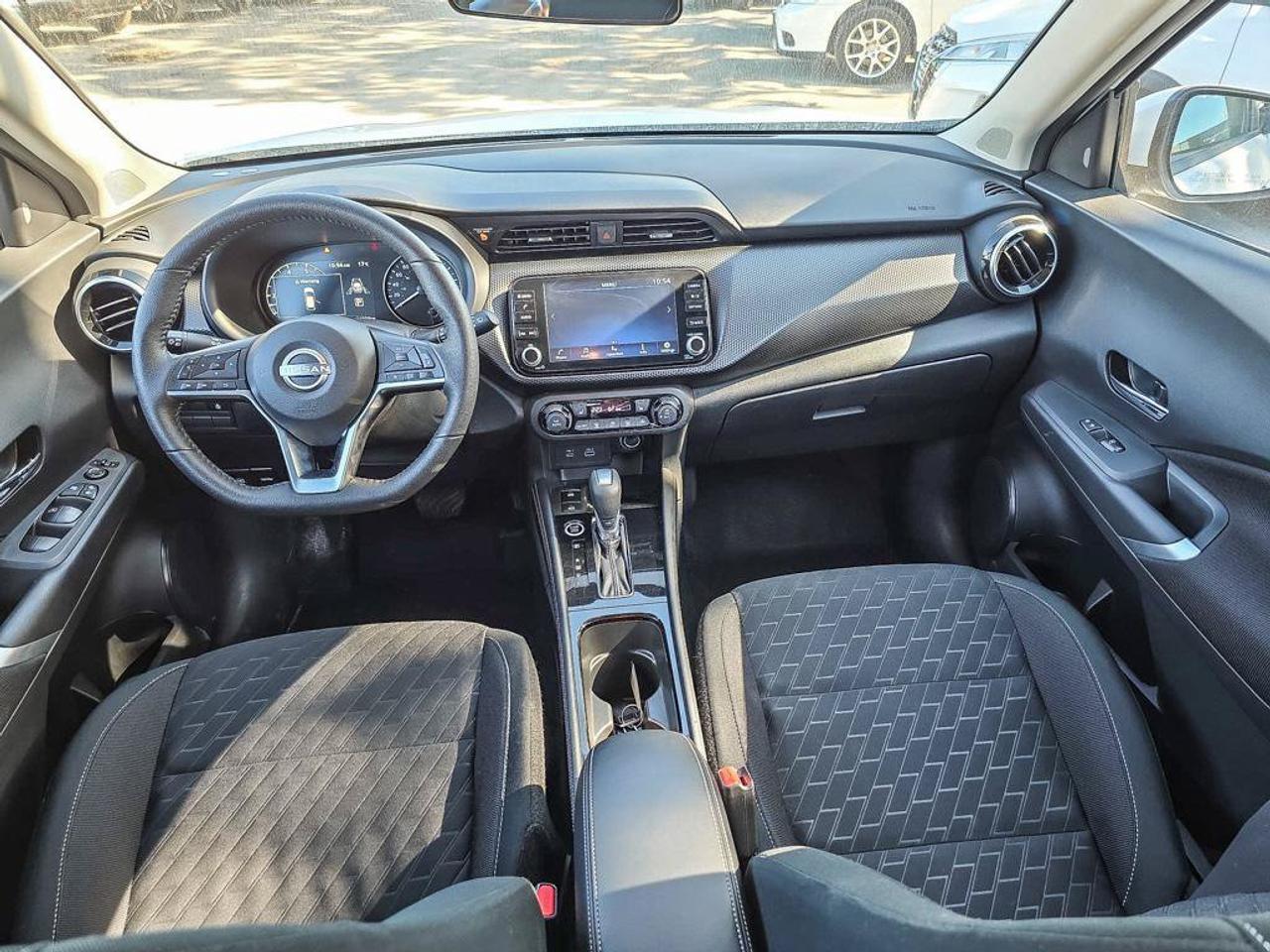 2025 Nissan Kicks Play SV | Android Auto | Apple Car Play | Heated Seats | Photo