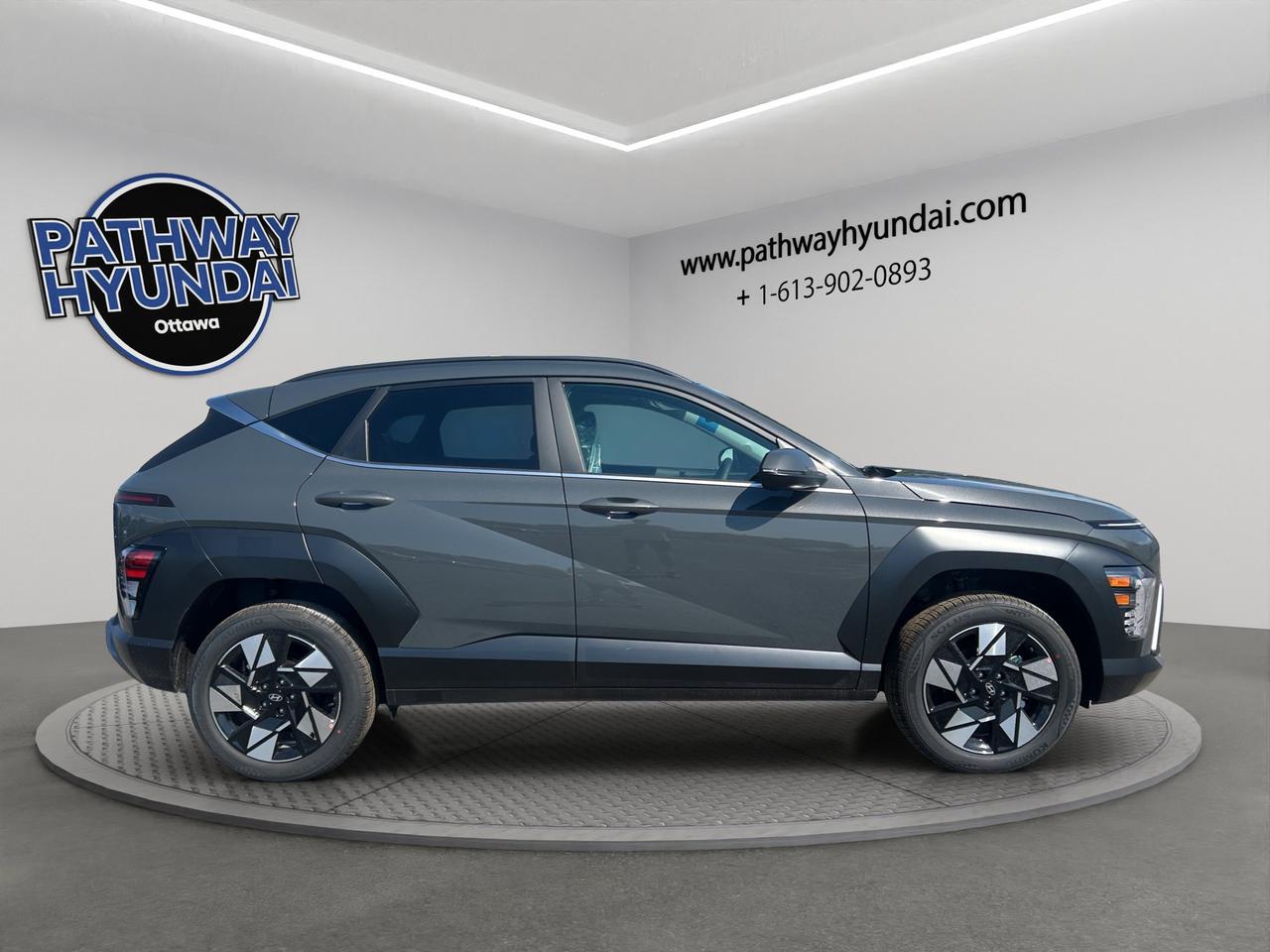 2027 Hyundai KONA LUXURY Photo2