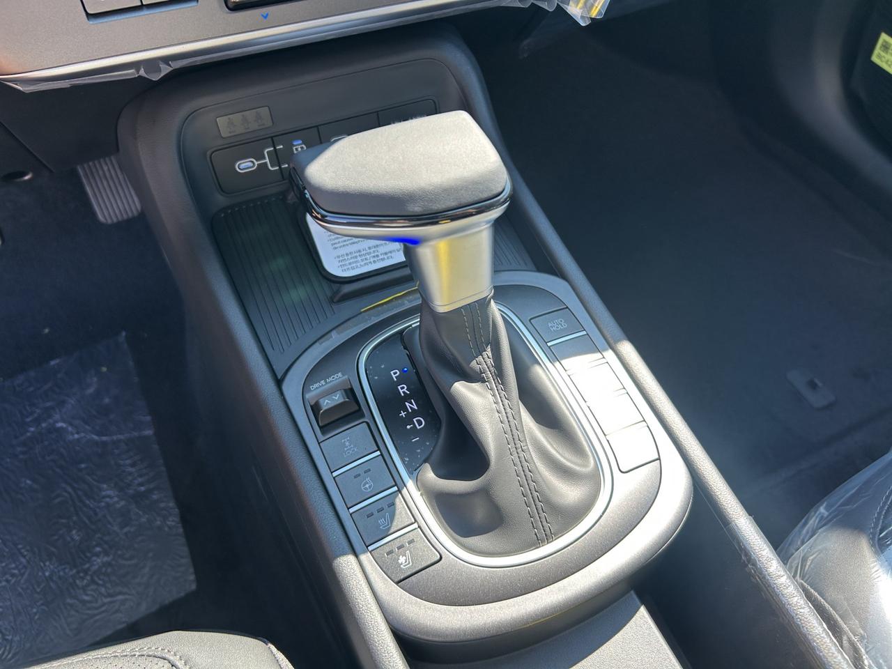 2027 Hyundai KONA LUXURY Photo