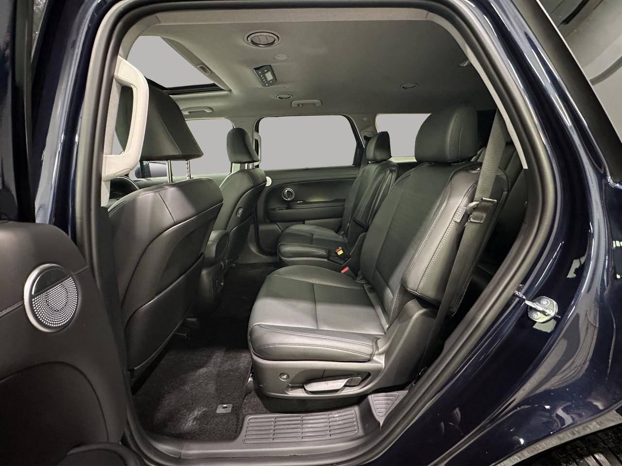2027 Hyundai Palisade Hybrid Luxury Photo