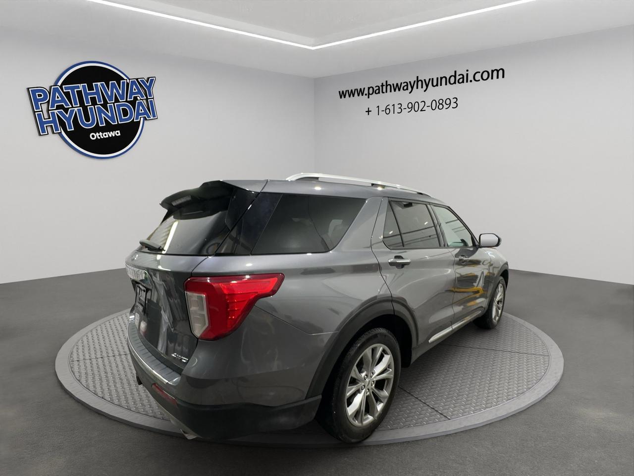 2022 Ford Explorer Limited | Adaptive Cruise control | Lane Keep Assist | Pre-Collision Assist | Photo
